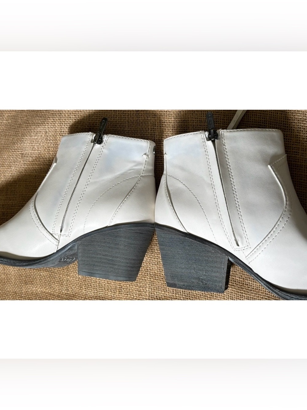 Circus By Sam Edelman Whistler White Fashion Boots Booties Sz 9.5 M Pointed Toe - Picture 9 of 13